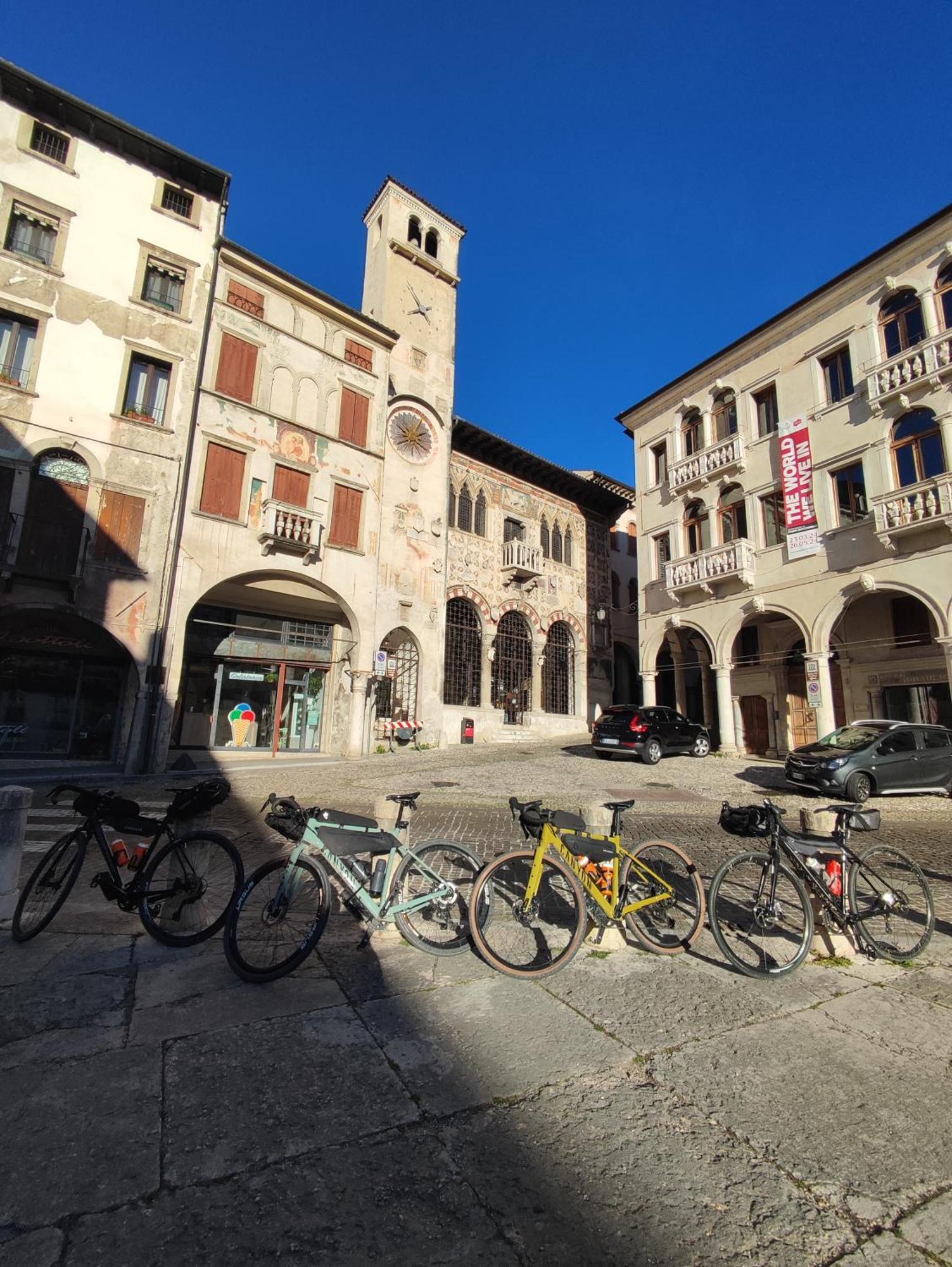 Torre Ca Emo, La Mansarda Di Serravalle Vittorio Veneto Exterior photo