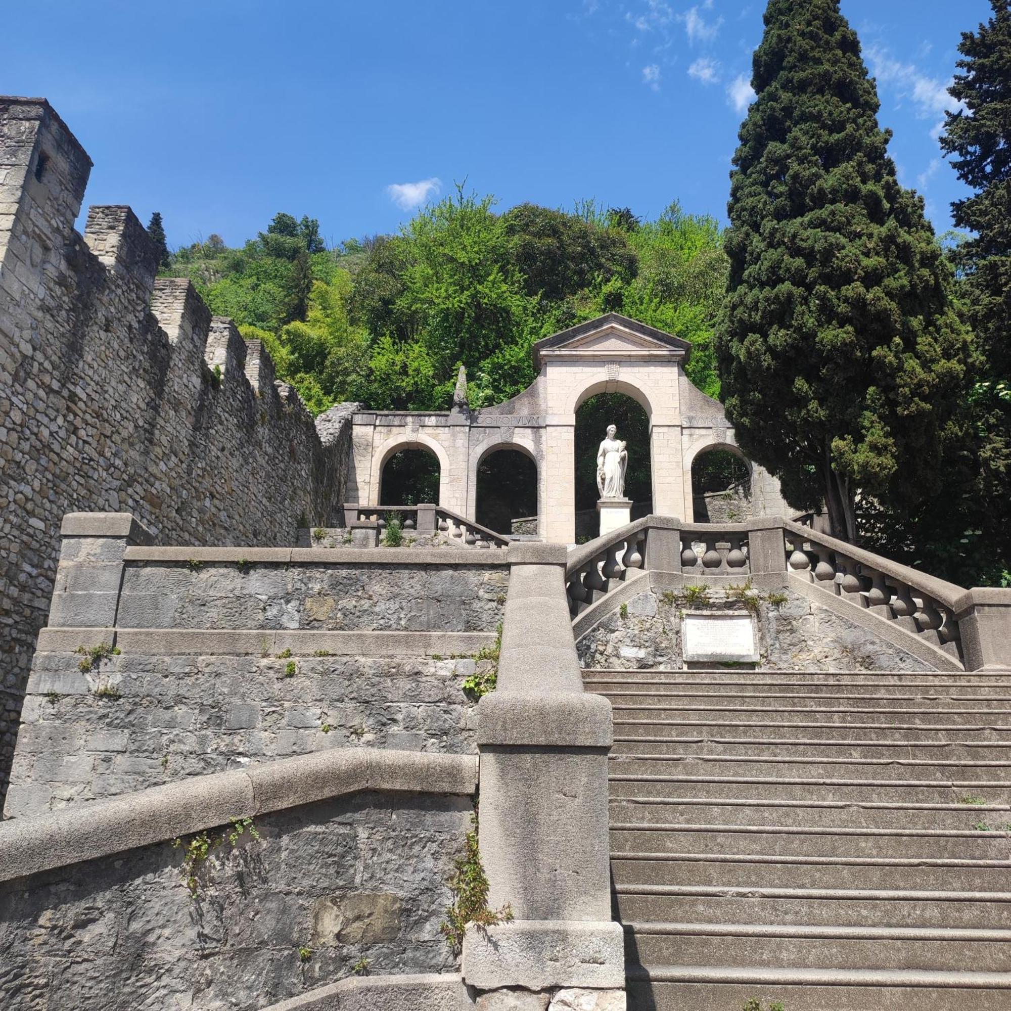 Torre Ca Emo, La Mansarda Di Serravalle Vittorio Veneto Exterior photo